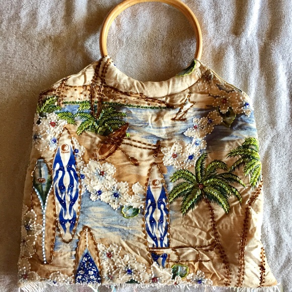 Baik Baik Honolulu brand beaded purse. - Picture 5 of 8