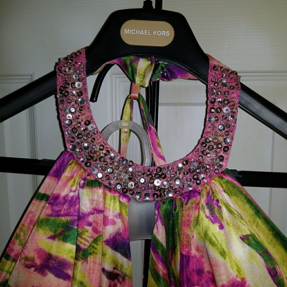 Dress - Picture 2 of 3