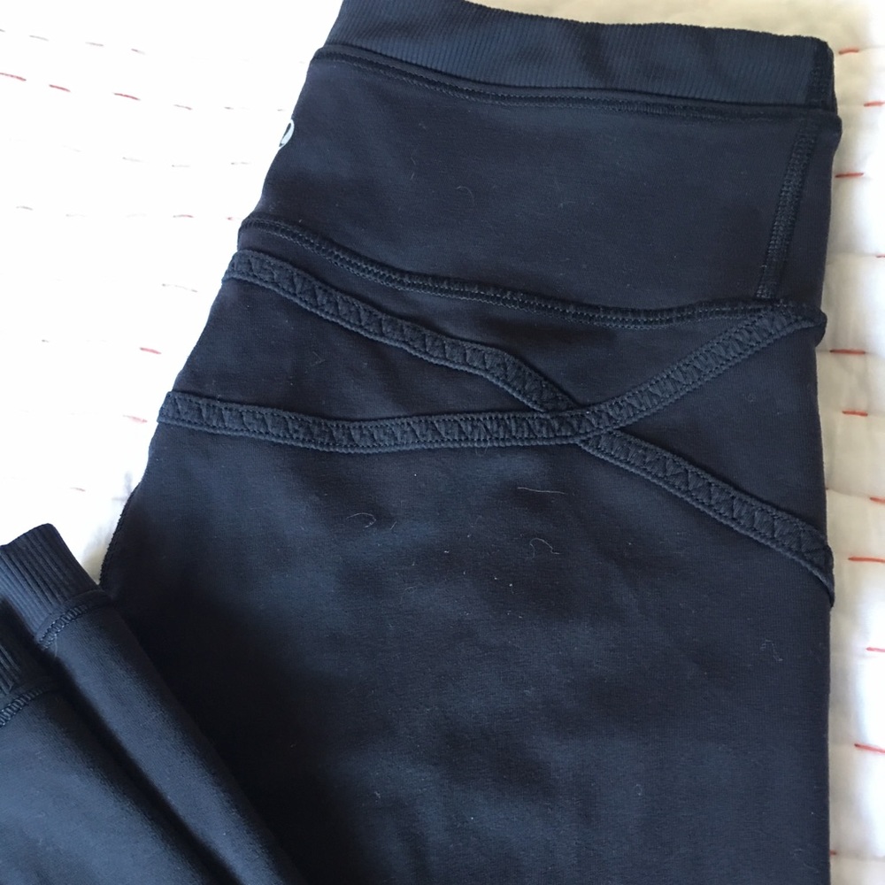 Lululemon Black Crop