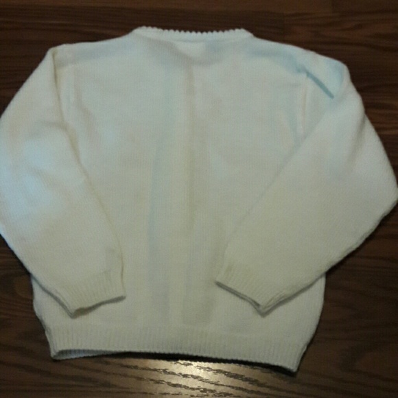 Final Sale ** Sweater with Bows & Roses - Picture 2 of 3