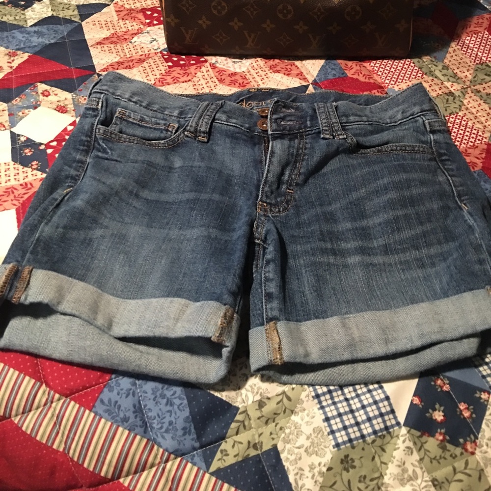 🌺😻DENIM SHORTS SIZE 7🌺😻💥💥💥