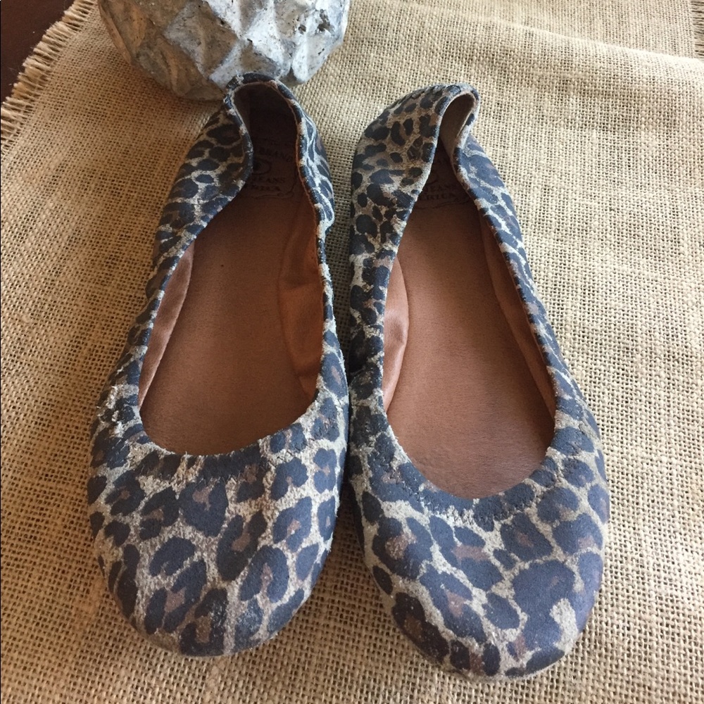 Lucky brand cheetah print ballet flats