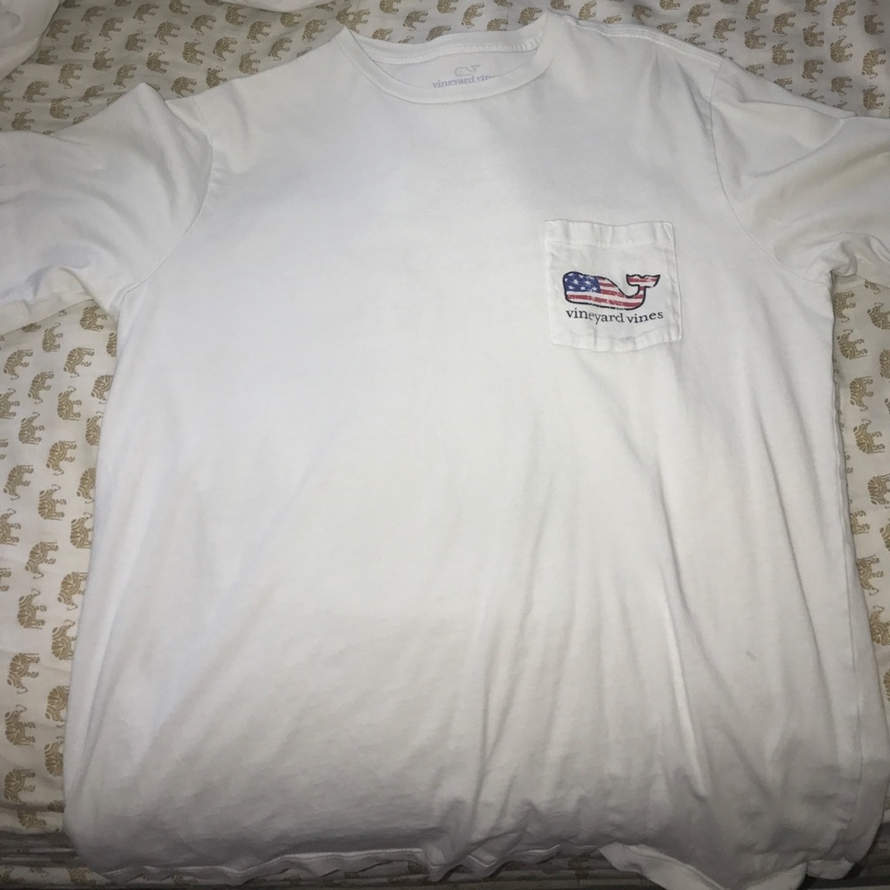 Men's Vineyard vines t shirt