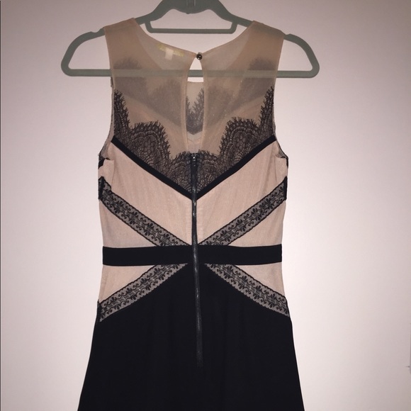 Lace Detail Dress - Picture 2 of 4