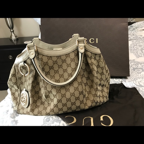 Gucci Handbags - 100% authentic Gucci medium Sukey tote