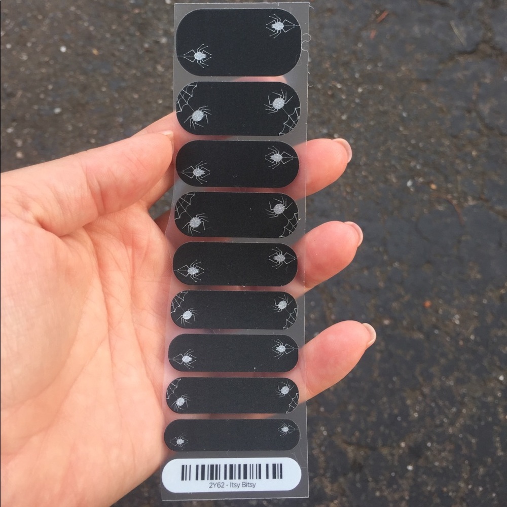 Jamberry nail wraps: Itsy Bitsy