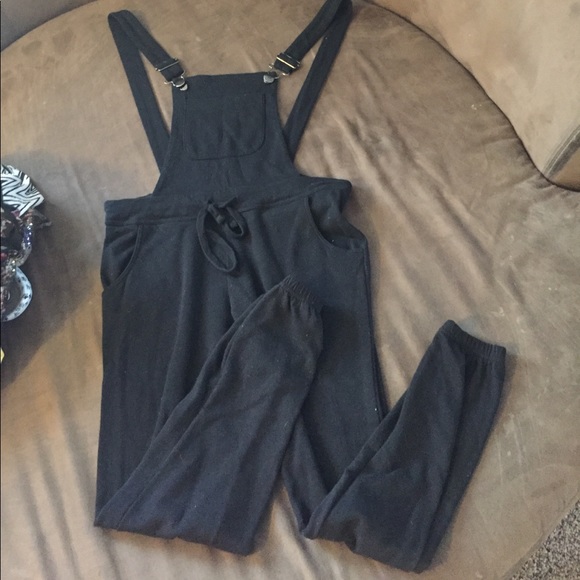 black comfy overalls