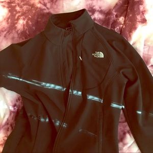 🌸Women's water resistant north face🌸(worn once)