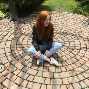 Meet your Posher, Katelyn