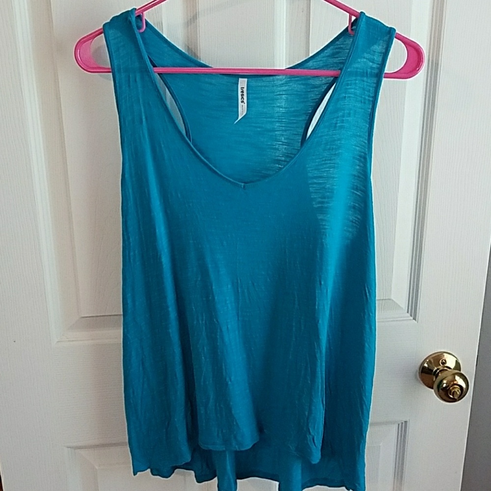 Tresics Flowy Tank