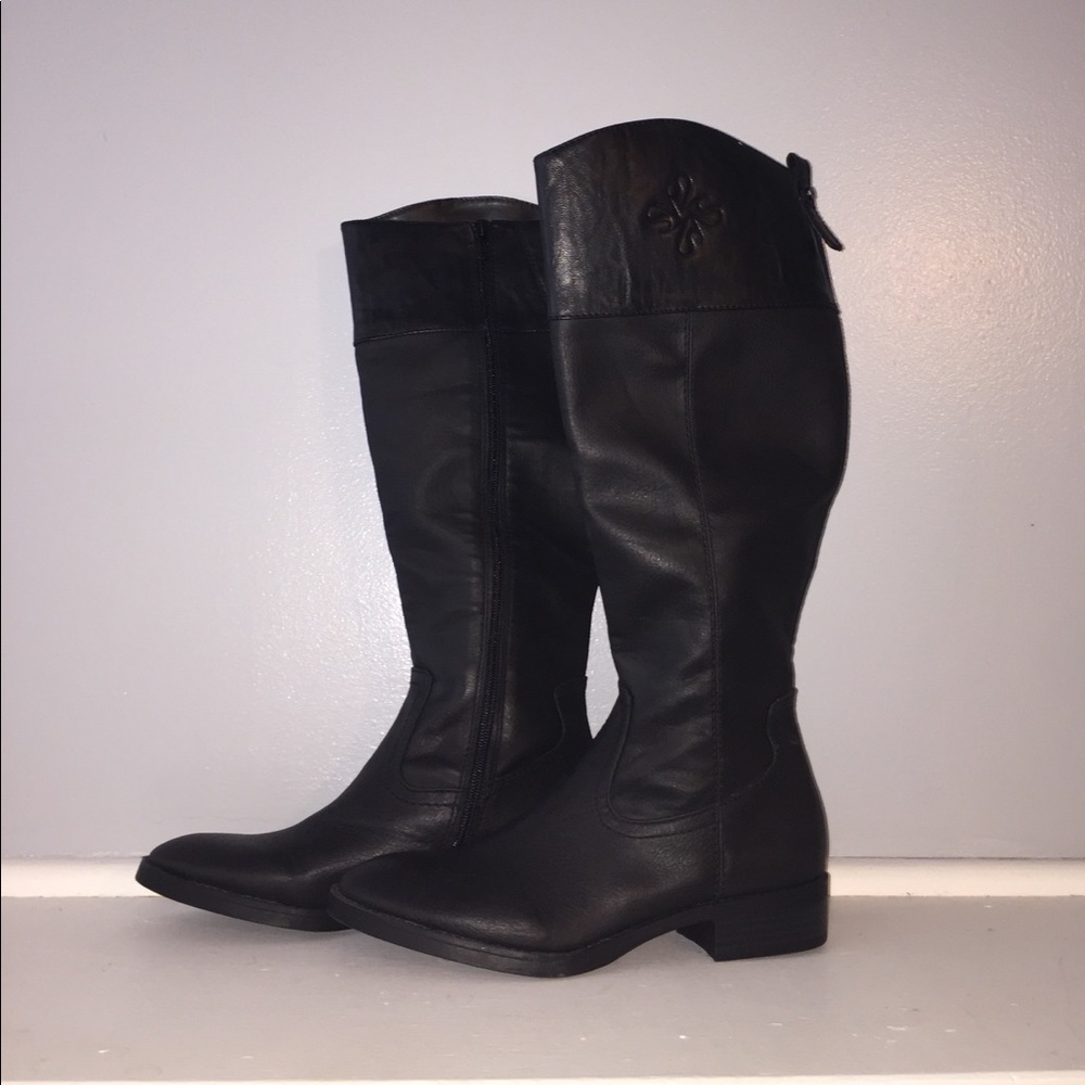 Vera Wang boots