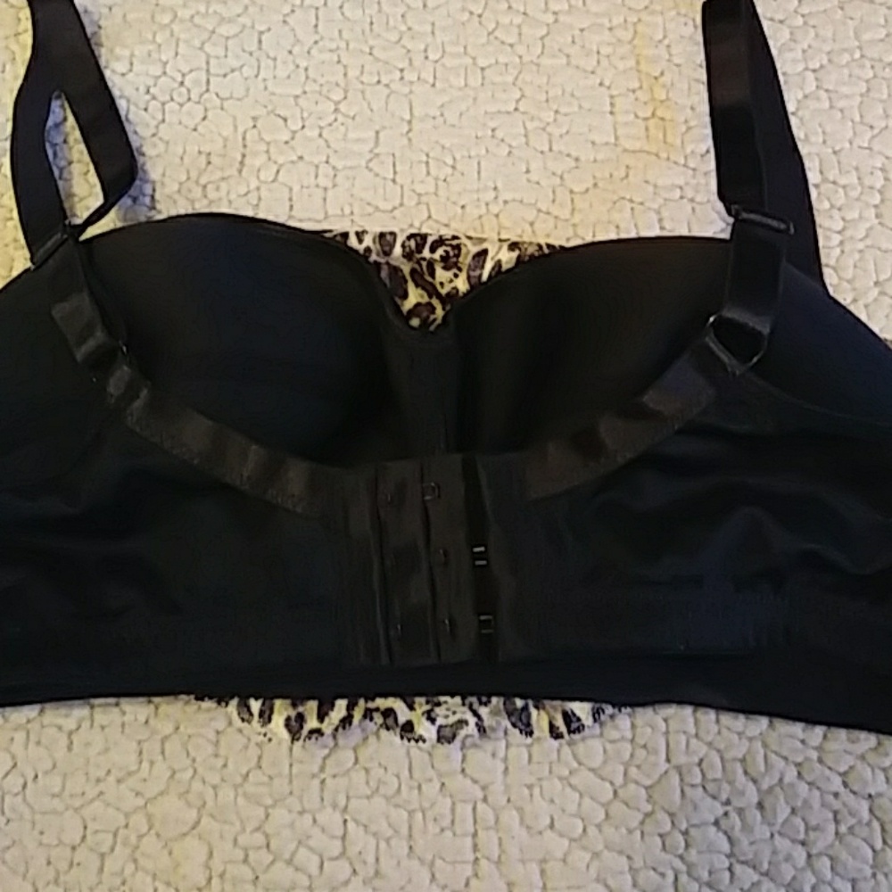 Wirefree Lace Cami Bra - Picture 2 of 5
