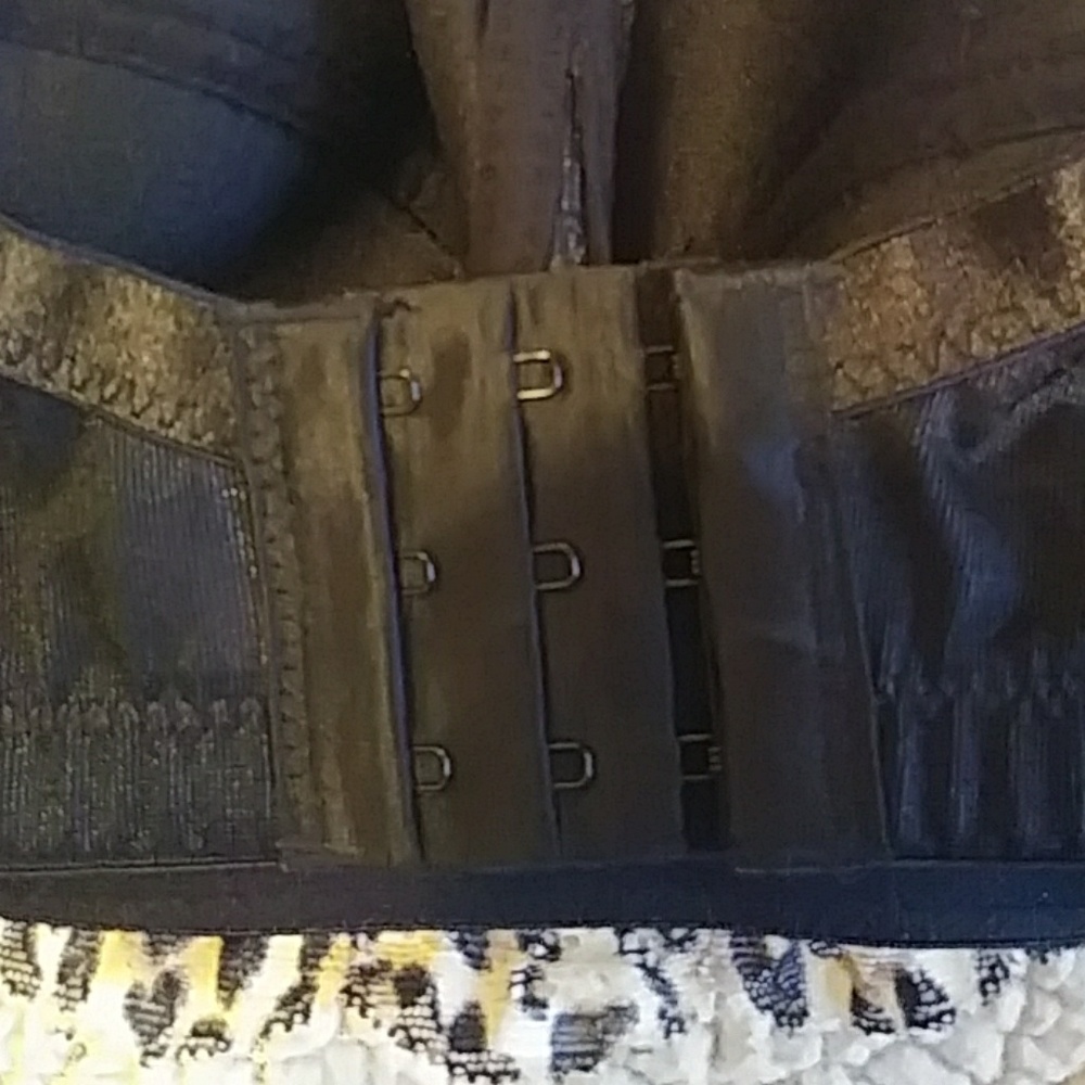 Wirefree Lace Cami Bra - Picture 3 of 5