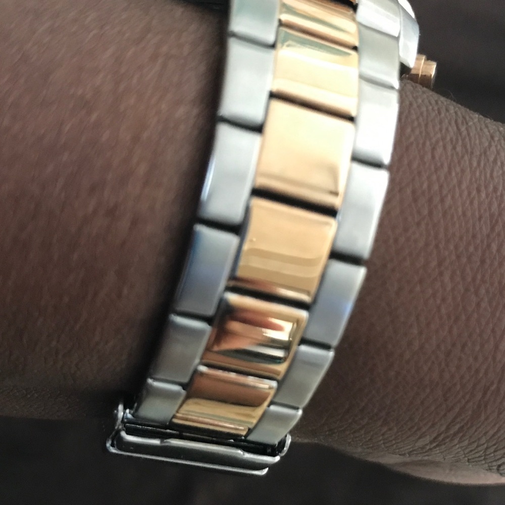 Watch - Picture 2 of 4