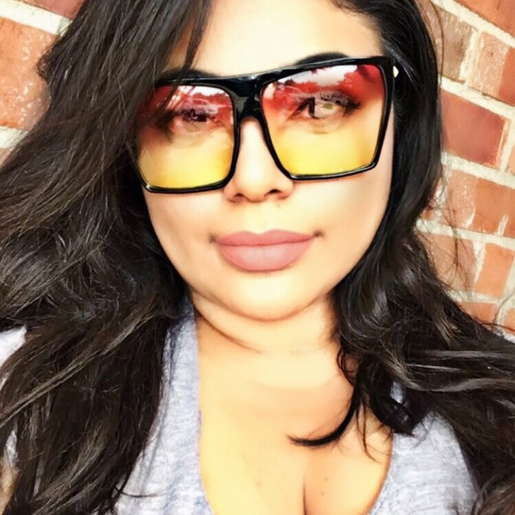 "Laylani" Oversized Square Flat Top Aviators - Picture 2 of 5