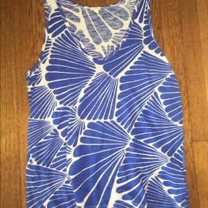 v-neck tank top