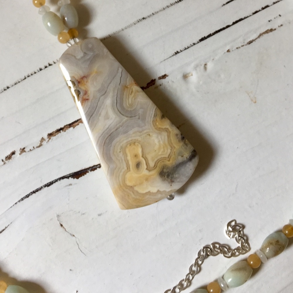 Natural bead and stone statement piece - Picture 3 of 6