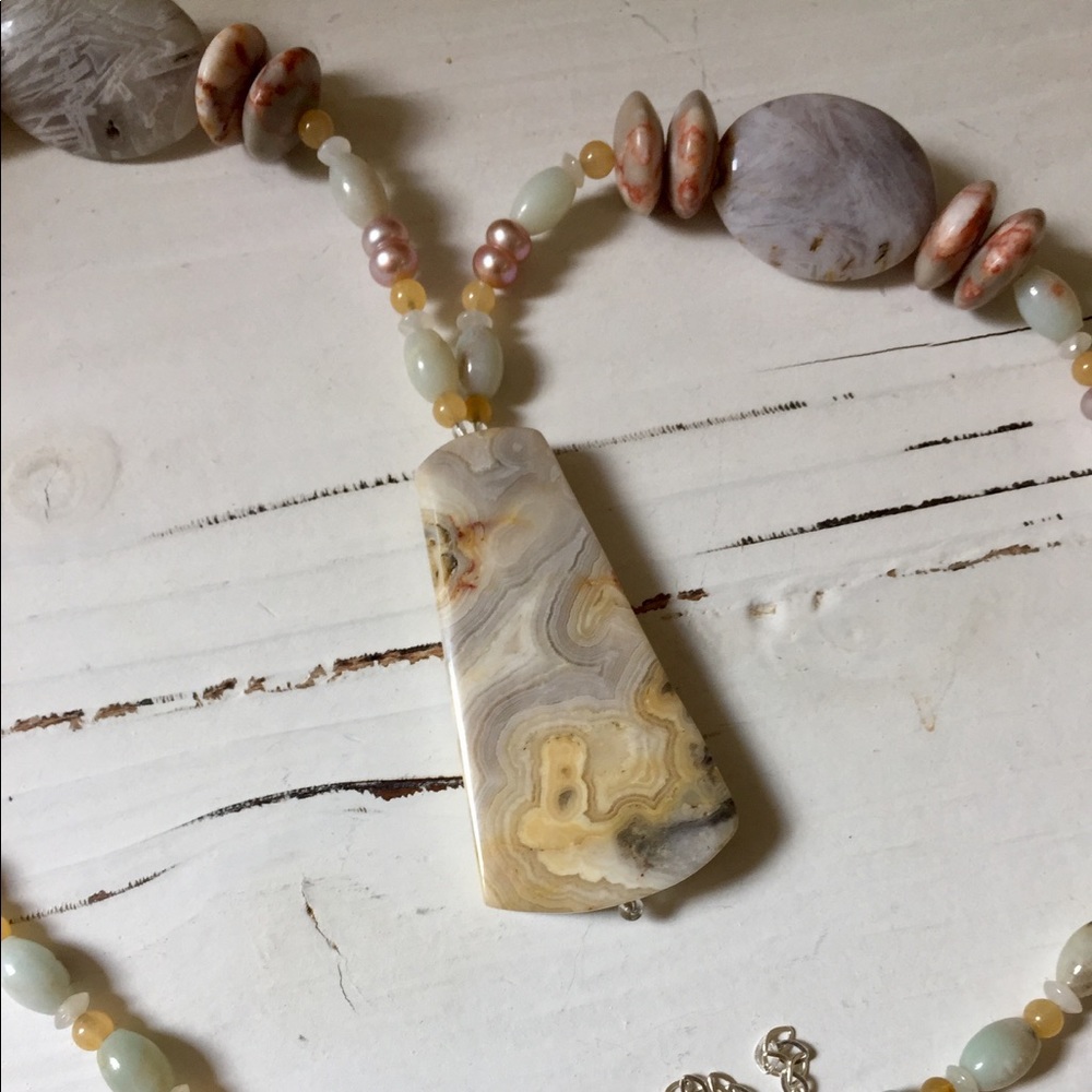 Natural bead and stone statement piece - Picture 4 of 6
