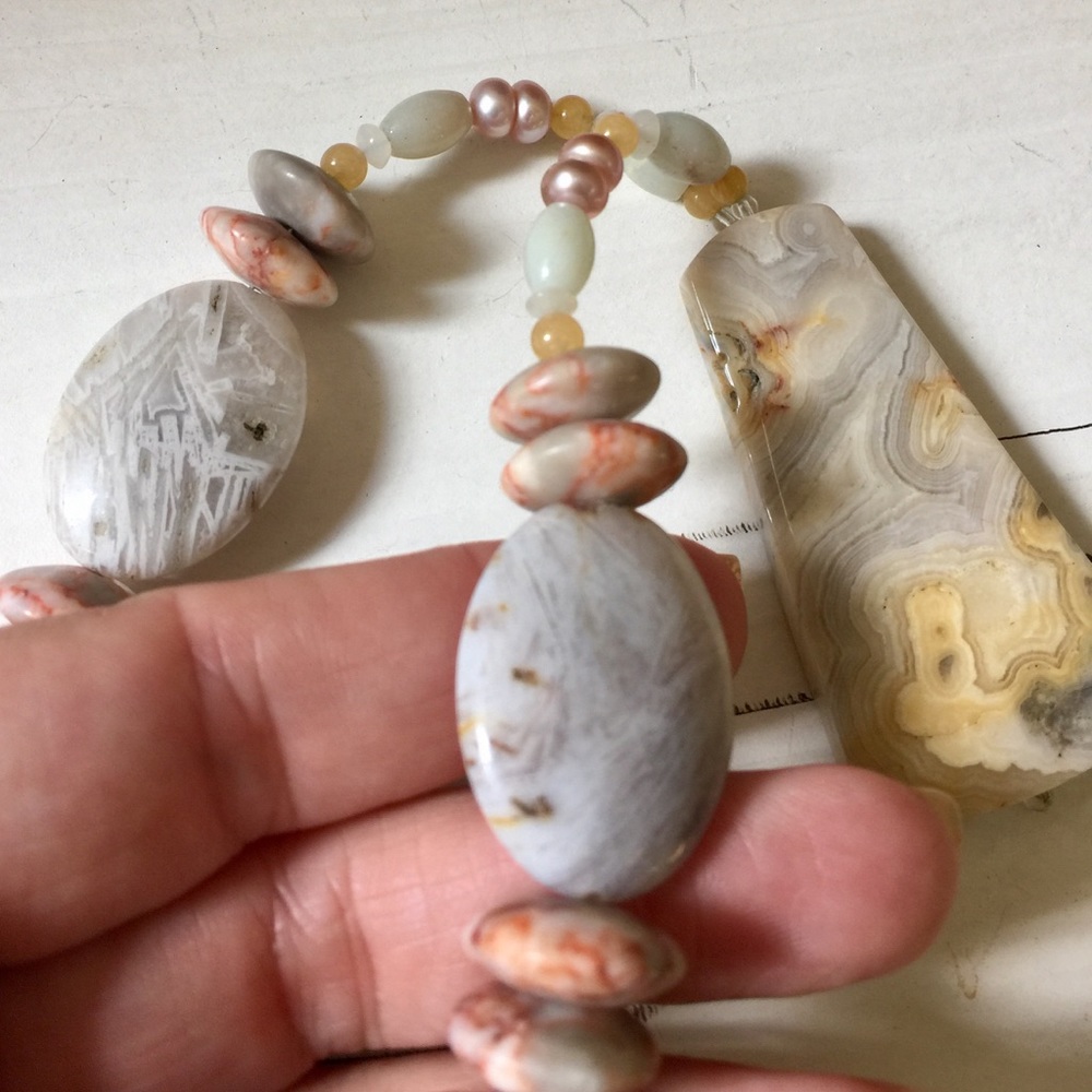 Natural bead and stone statement piece - Picture 6 of 6