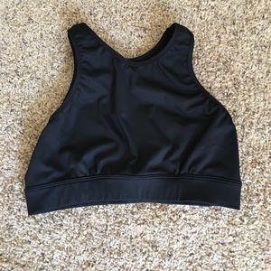Noli Yoga Aria Top Size M, Like New