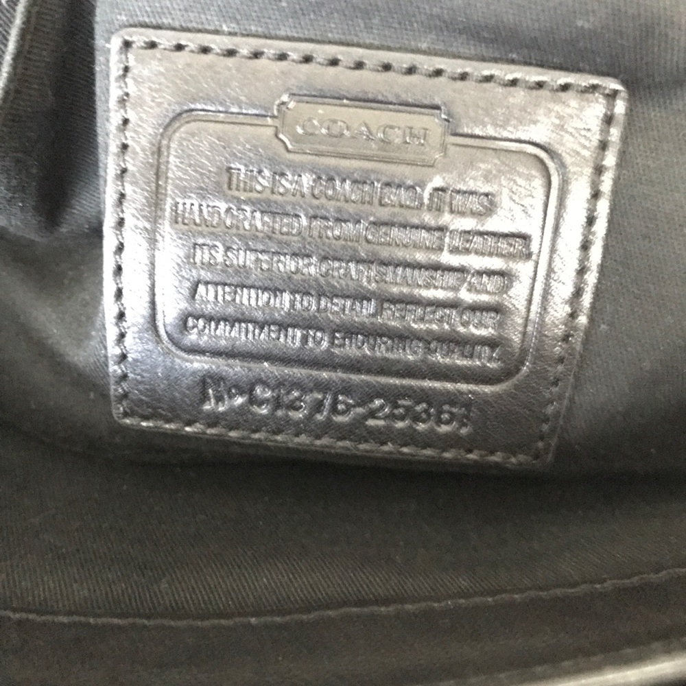 Coach clutch purse - Picture 4 of 7