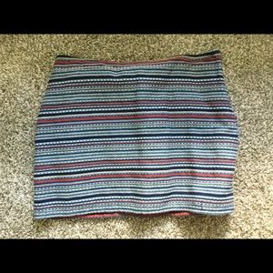 Textured mini skirt