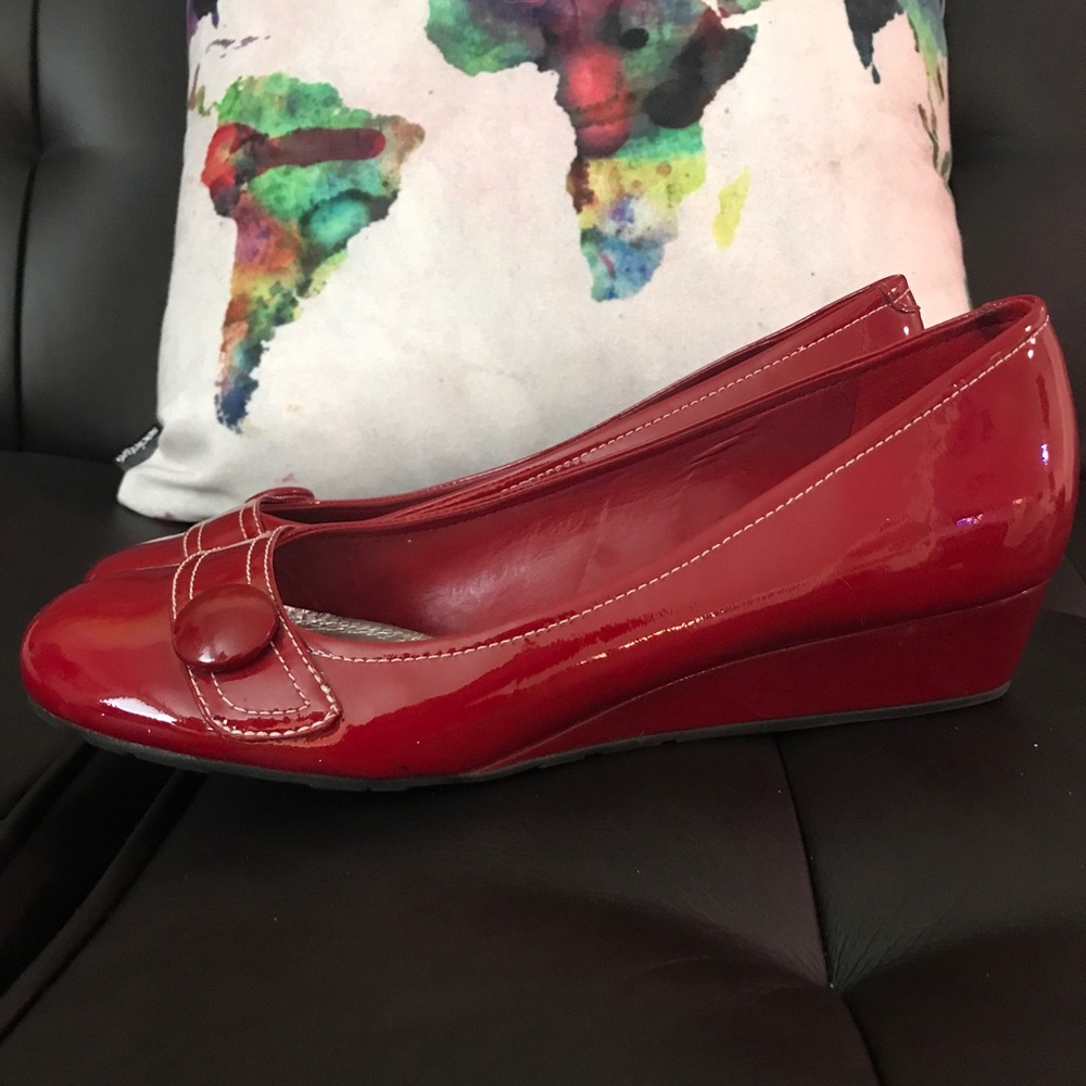 Red shoes 👠