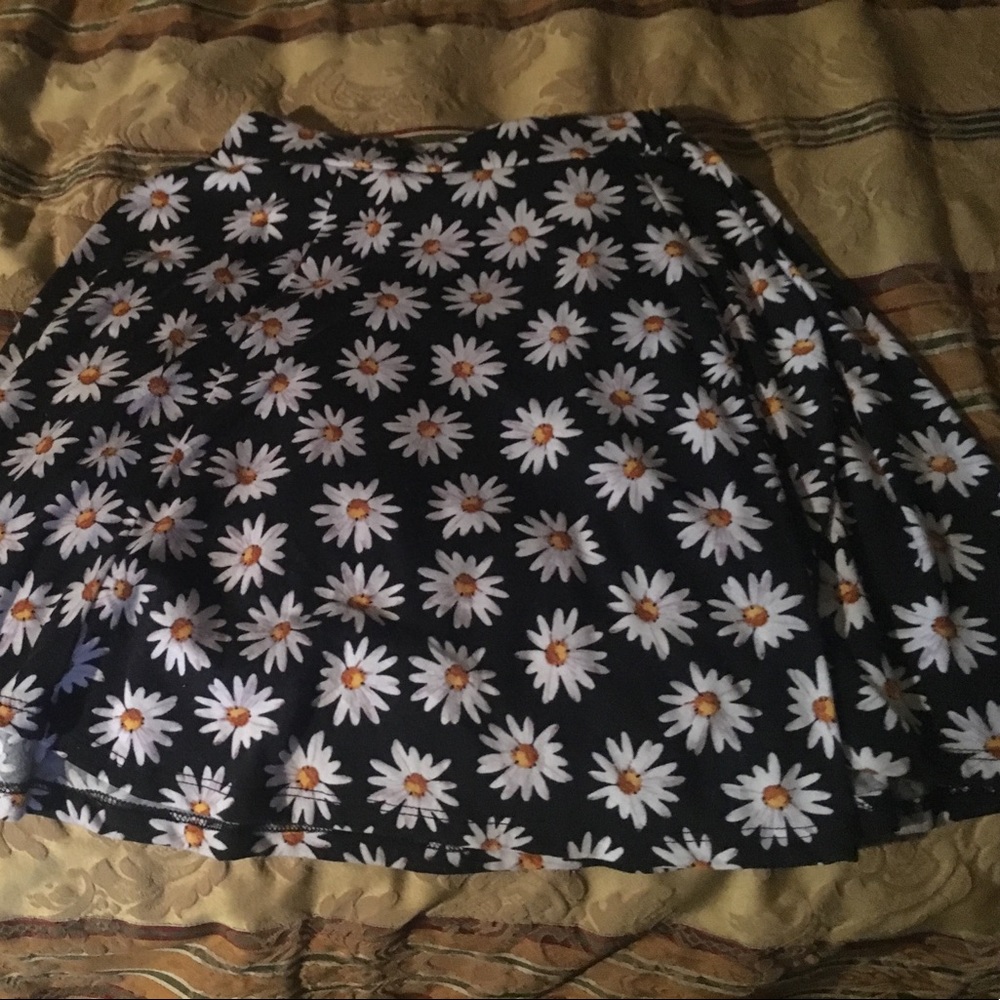 Daisy circle skirt
