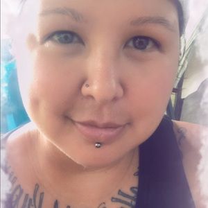 Meet your Posher, Jj