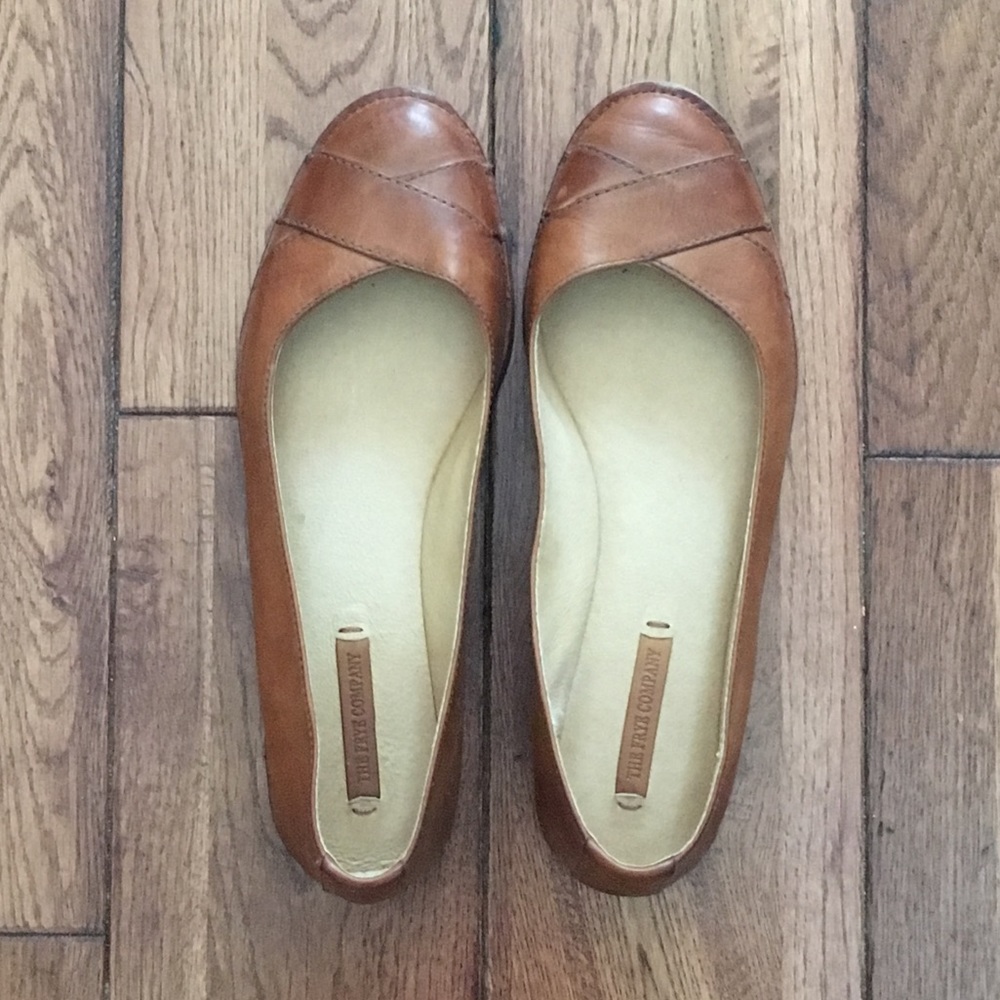 Frye Ember Cross Ballet flat