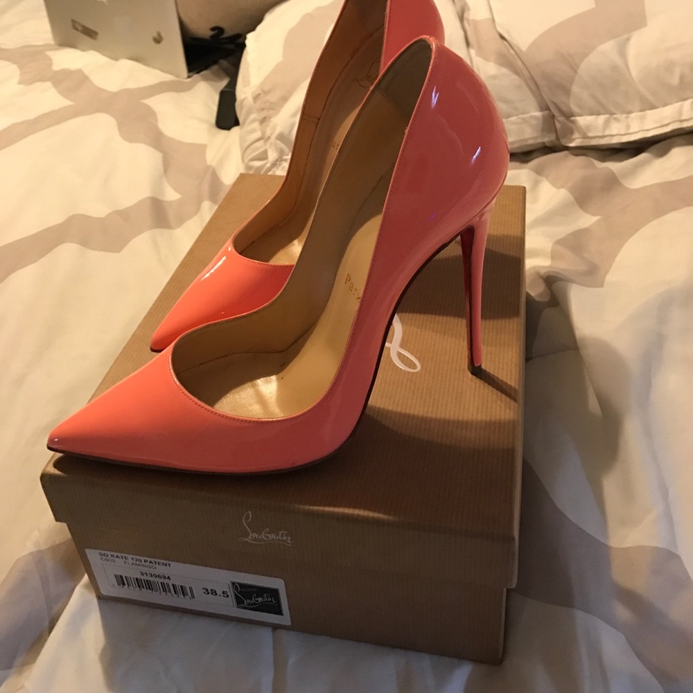 Christian Louboutin So Kate Flamingo 38.5