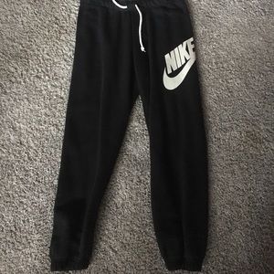 3/4 length NIKE sweats!!!