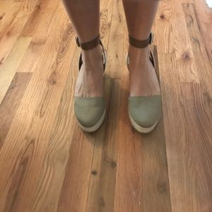 BCBG eneration sandal wedges