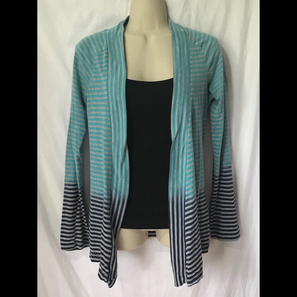 Stripped ombré light and dark blue cardigan