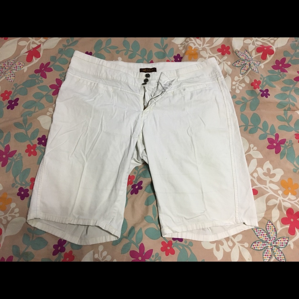 Lee white shorts