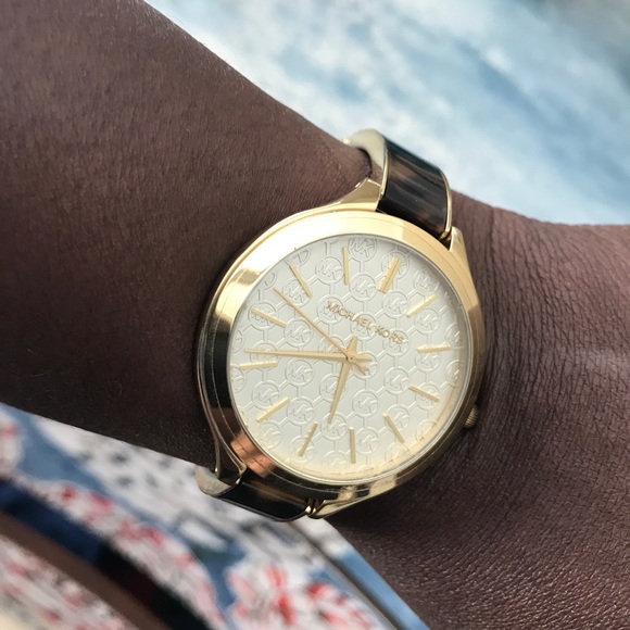 Watch - Picture 5 of 8