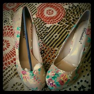 Beautiful You.Nude base w/ beautiful Fall flowers