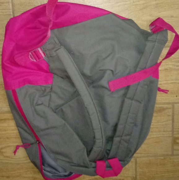 Back pack - Picture 2 of 2