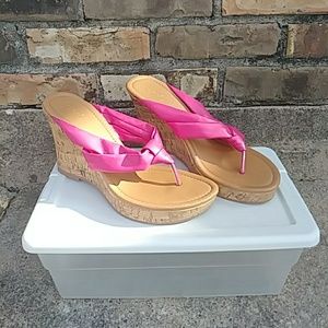 pink wedged thong heels