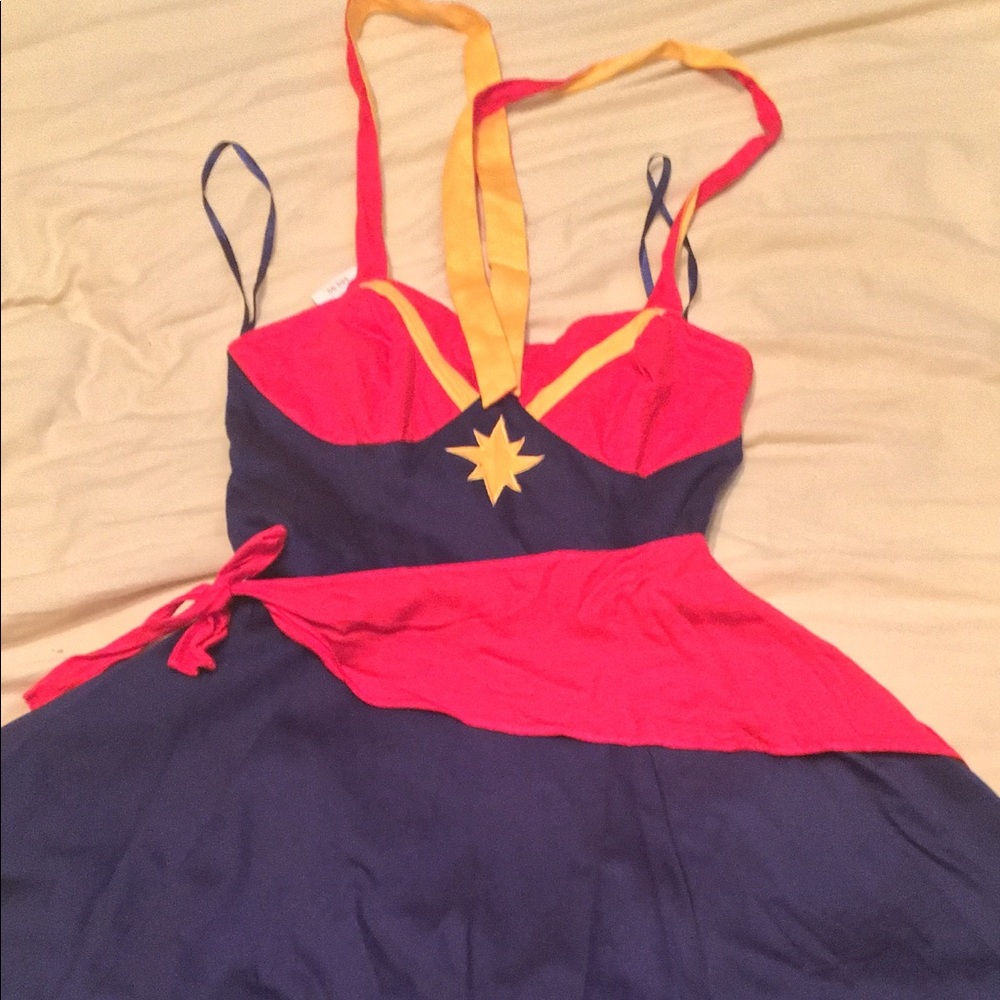 Hot topic wonder women costume/dress NWT