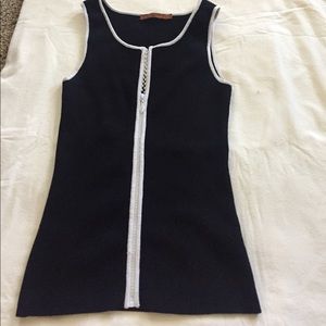 Zip up tank
