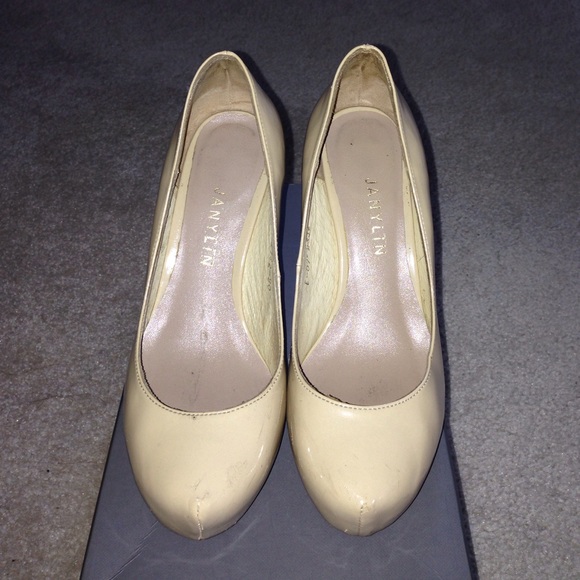 Patent pumps size 5.5 - Picture 3 of 5
