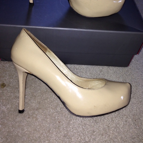 Patent pumps size 5.5 - Picture 4 of 5