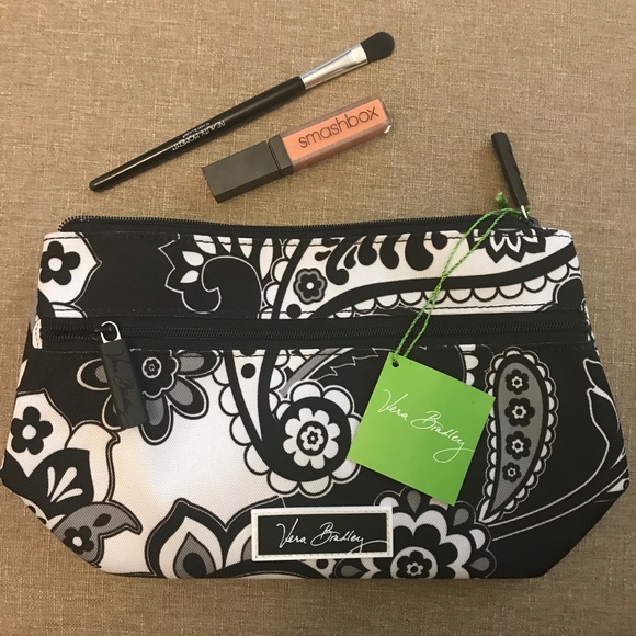 Vera Bradley Handbags - NEW Vera Bradley travel cosmetic bag