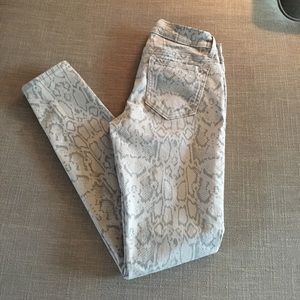 Python print skinny jeans