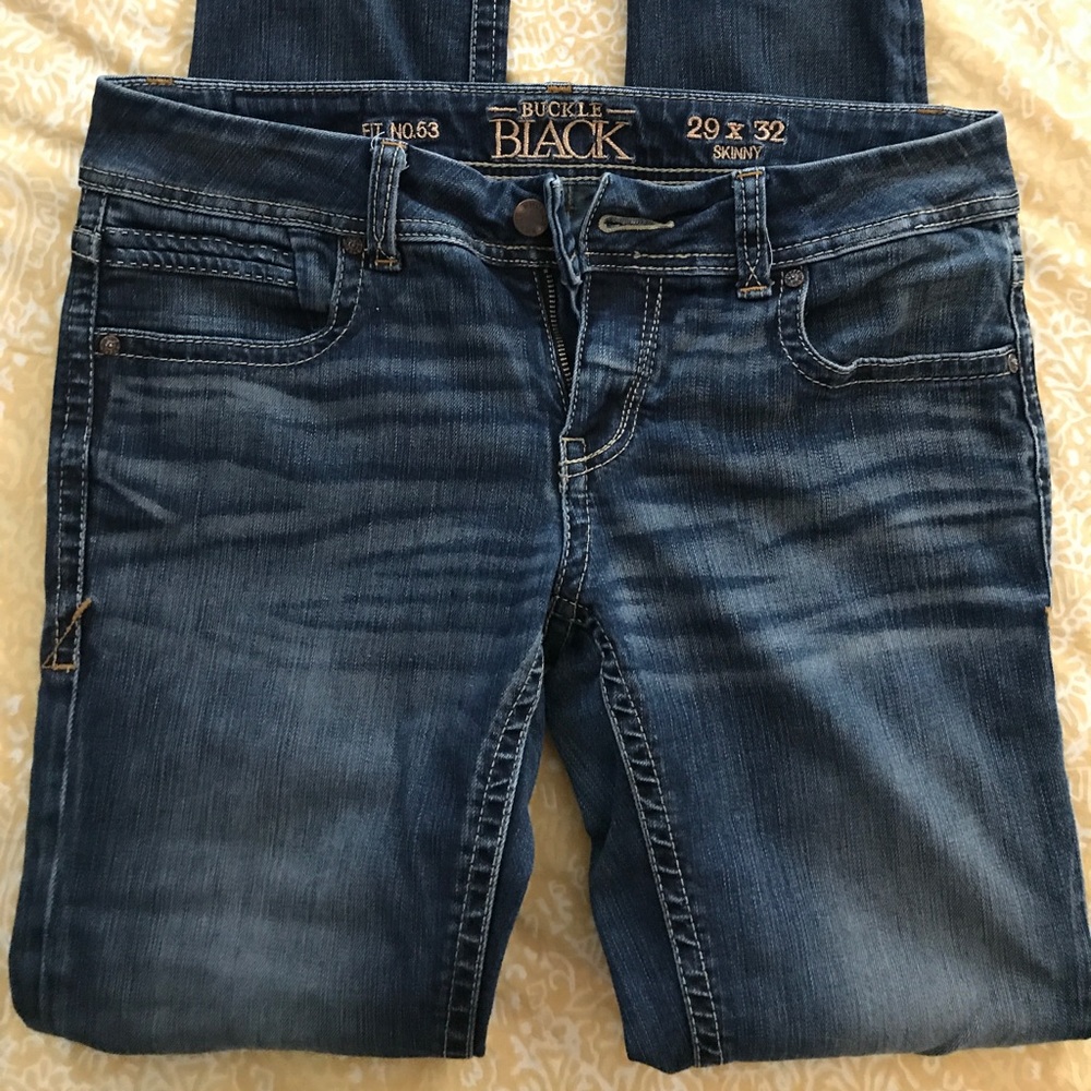 Adorable Buckle Black Skinny Jeans