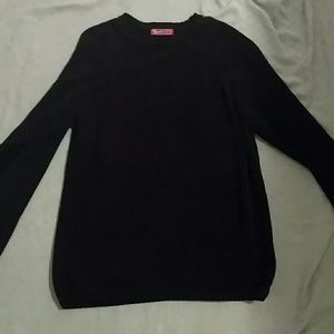 Black retro sweater