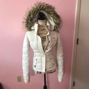Hollister White cute winter jacket-