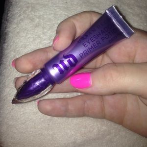 Urban Decay eyeshadow primer
