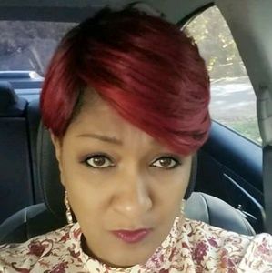 Meet your Posher, Tonia